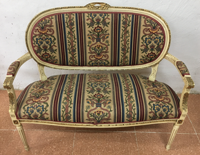 Sofa para restaurar