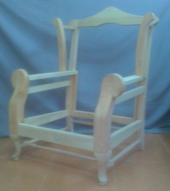 Sillón de fabrica de madera maciza en Madrid