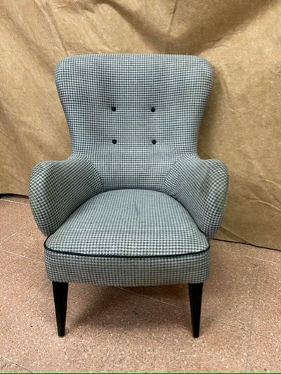 Tapizado de sillón en Madrid antes del trabajo