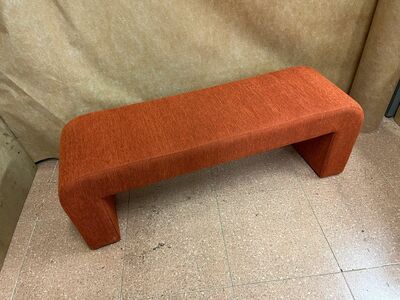 Tapizado de banco pie de cama en Barrio Salamanca Madrid